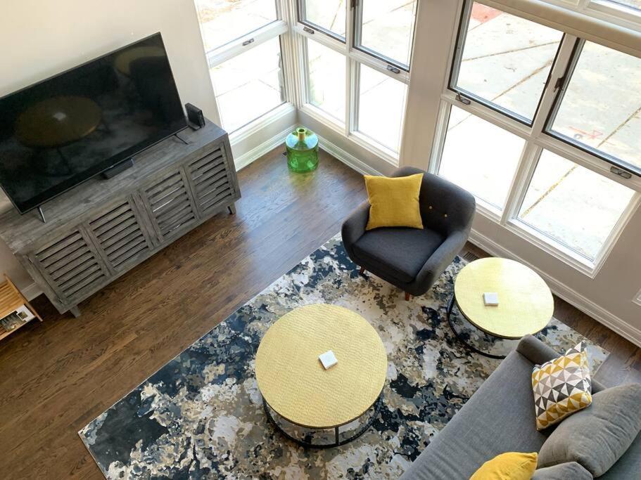 Апартаменти Lincoln Park Light-Filled Loft Чикаго Екстер'єр фото