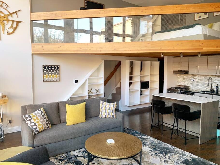 Апартаменти Lincoln Park Light-Filled Loft Чикаго Екстер'єр фото